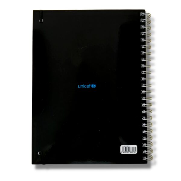 Imagen trasera del cuaderno A4 de color negro